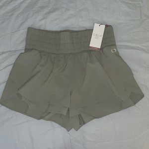 Calia Womens Step Up Shorts. Size Small